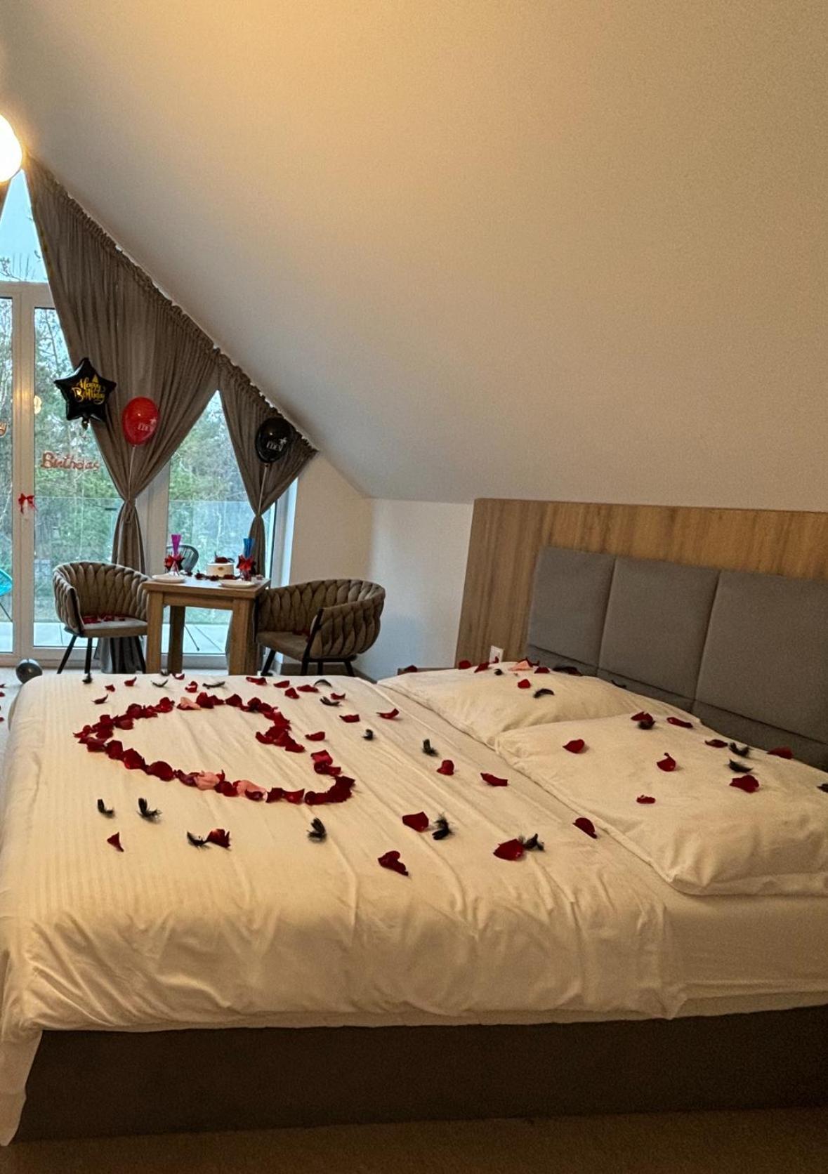 Jastrzębia Góra Resort Eden Premium מראה חיצוני תמונה